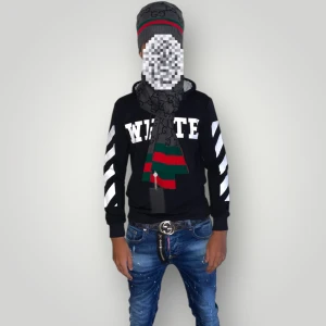 G.u.c.c.i Mössa&halsduk set  - Helt ny. Fin replika med hög kvalitet. Mössa&halsduk ingår.one size. Pris: 799kr. Först till kvarn. Skickas inom 24h