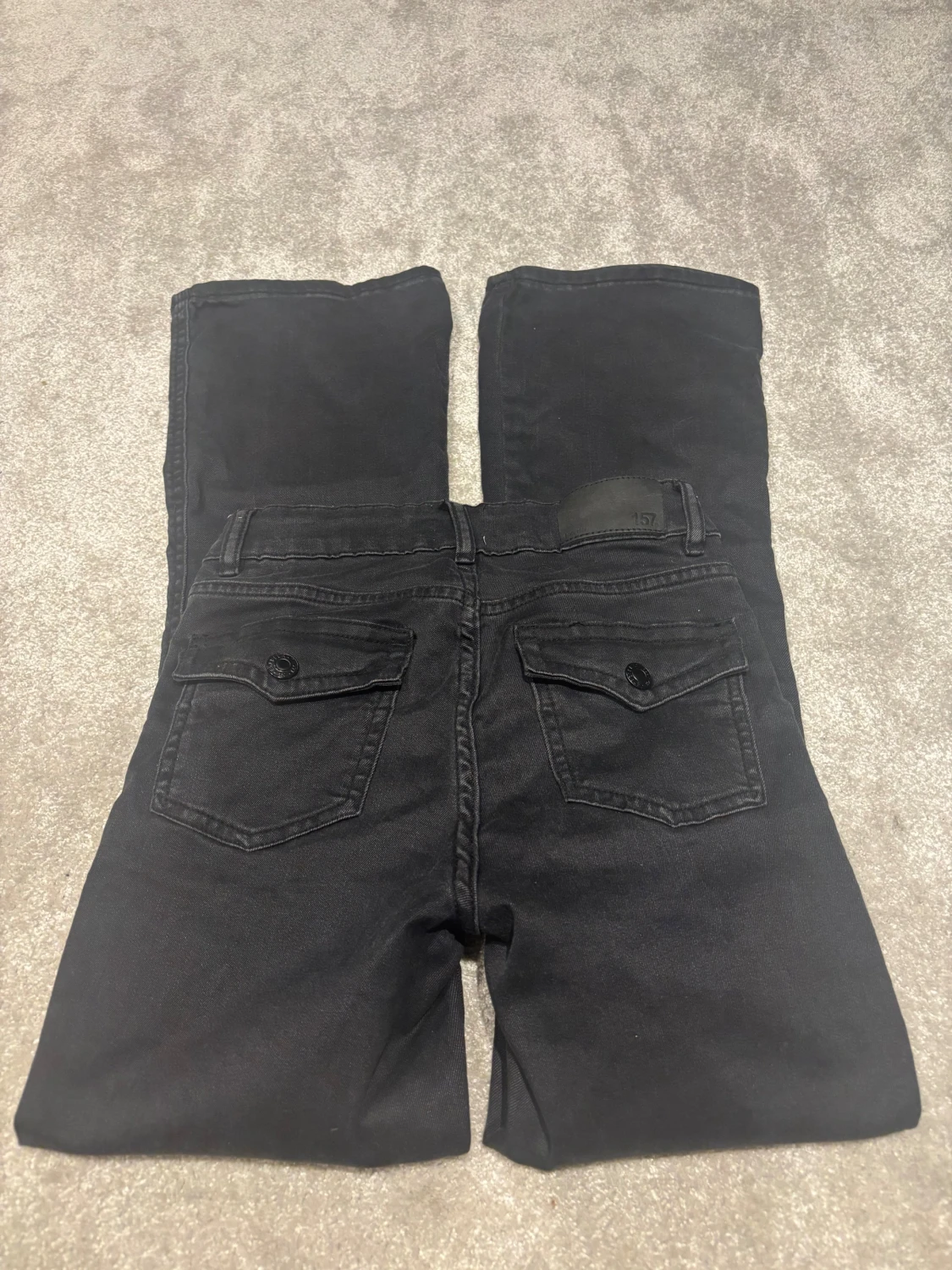 Svarta bootcut jeans från 157, strl 150 - 3