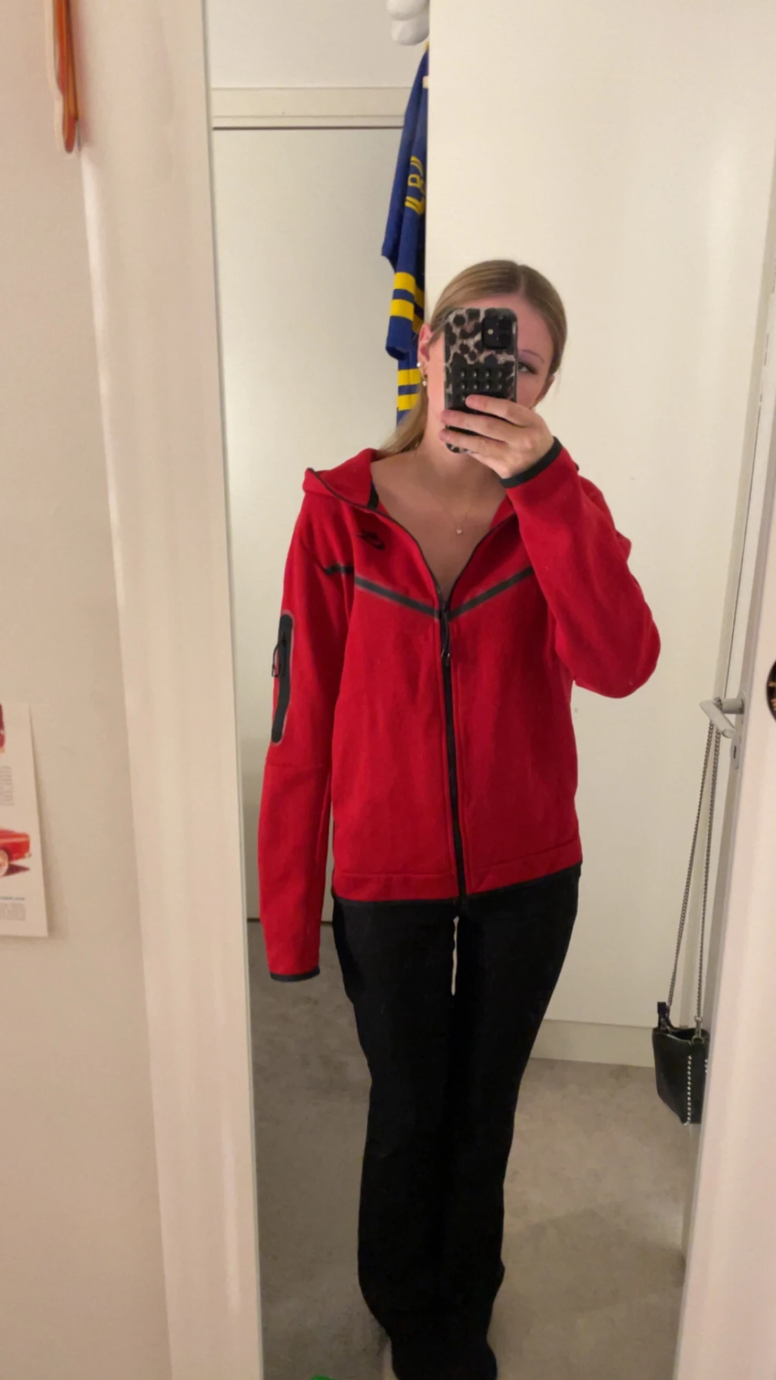 Röd Nike tech fleece - 1