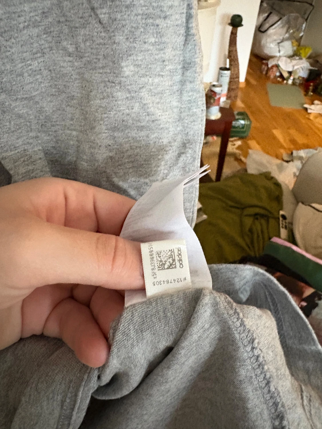 Grå Adidas t-shirt med tryck - 2