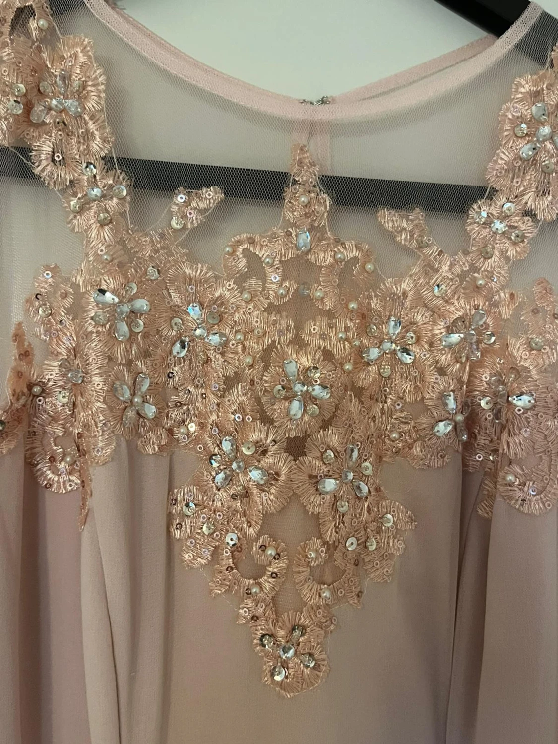 Ljusrosa långklänning med spets och paljetter - 2