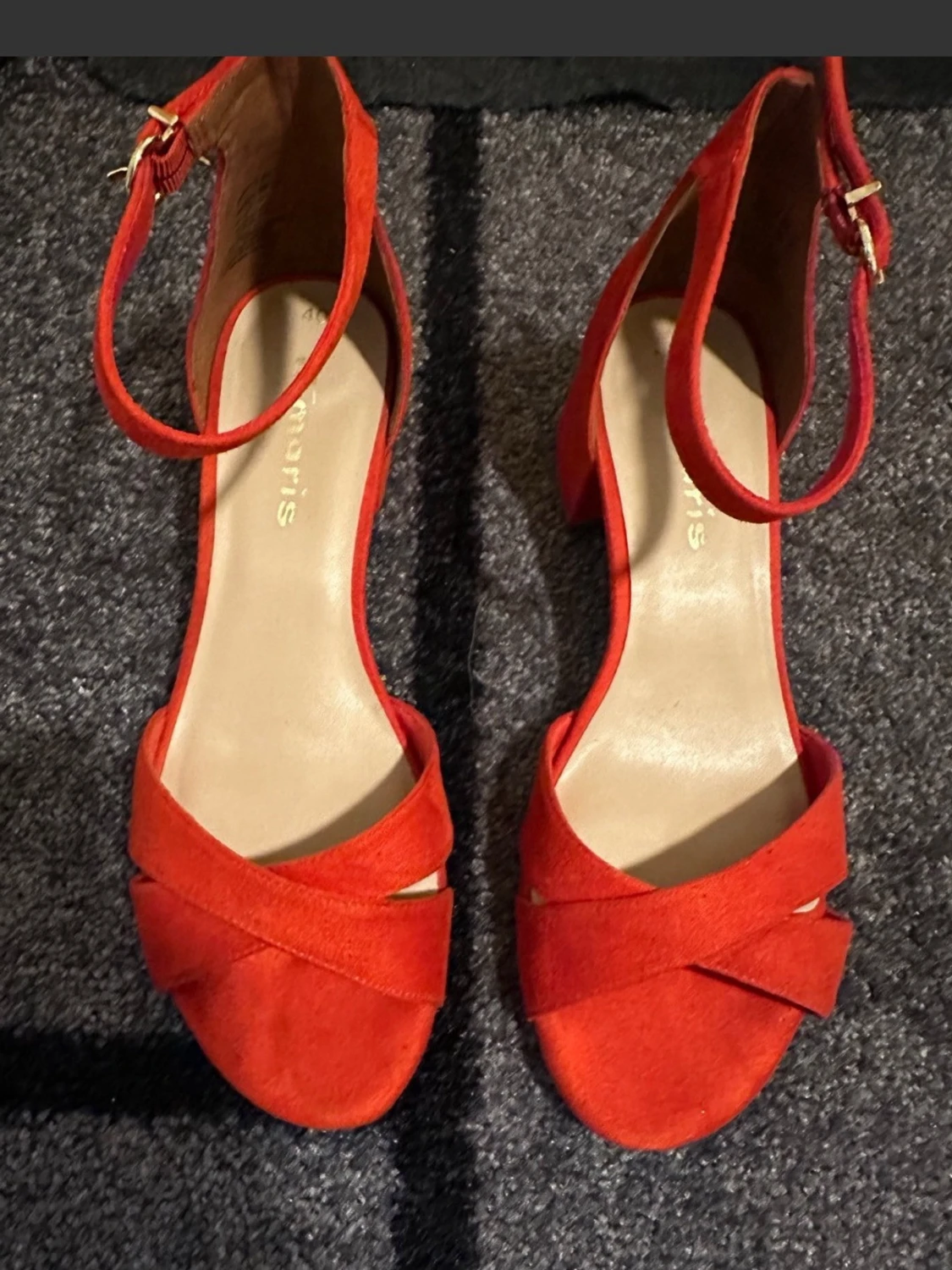 Röda sandaler med klack från Tamaris stl 40 - 1