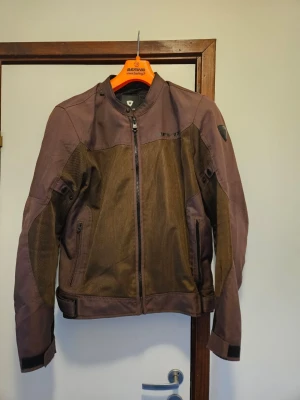 Motorcykeljacka, REV it - REV it, mesh jacka strl XXL.  Skön luftig jacka, perfekt för sommaren.  Liten i storleken. 