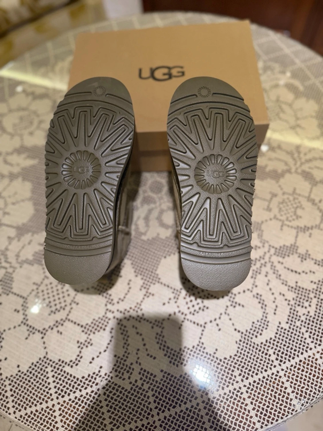 Beige UGG boots med pälsfoder - 5