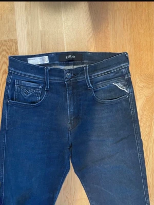 Replay Anbass  - Säljer ett par snygga Replay Anbass💯                    Nypris: ca 1600               Skick: 9/10✅                      Hör av dig vid minsta fundering!😇