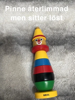 Brio clown - Jag har behövt limma fast pinnen en gång men är lös igen. Skav på pinnen då den var mest intressant 😅 de andra är sparsamt använda.