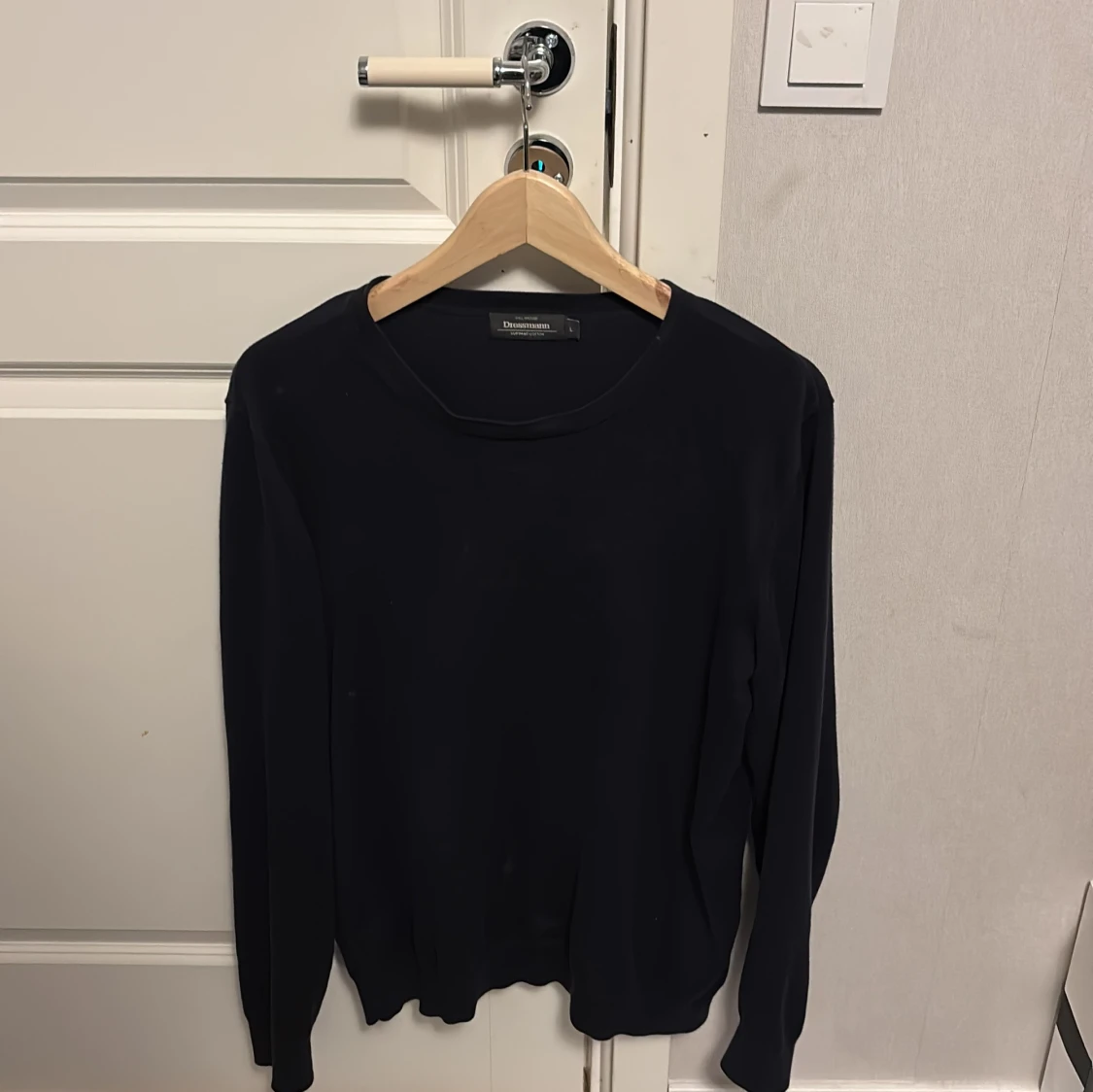 Svart bomullströja från Dressmann - 4