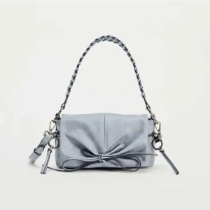 Handväska zara - Superfin blå väska från Zara🩵