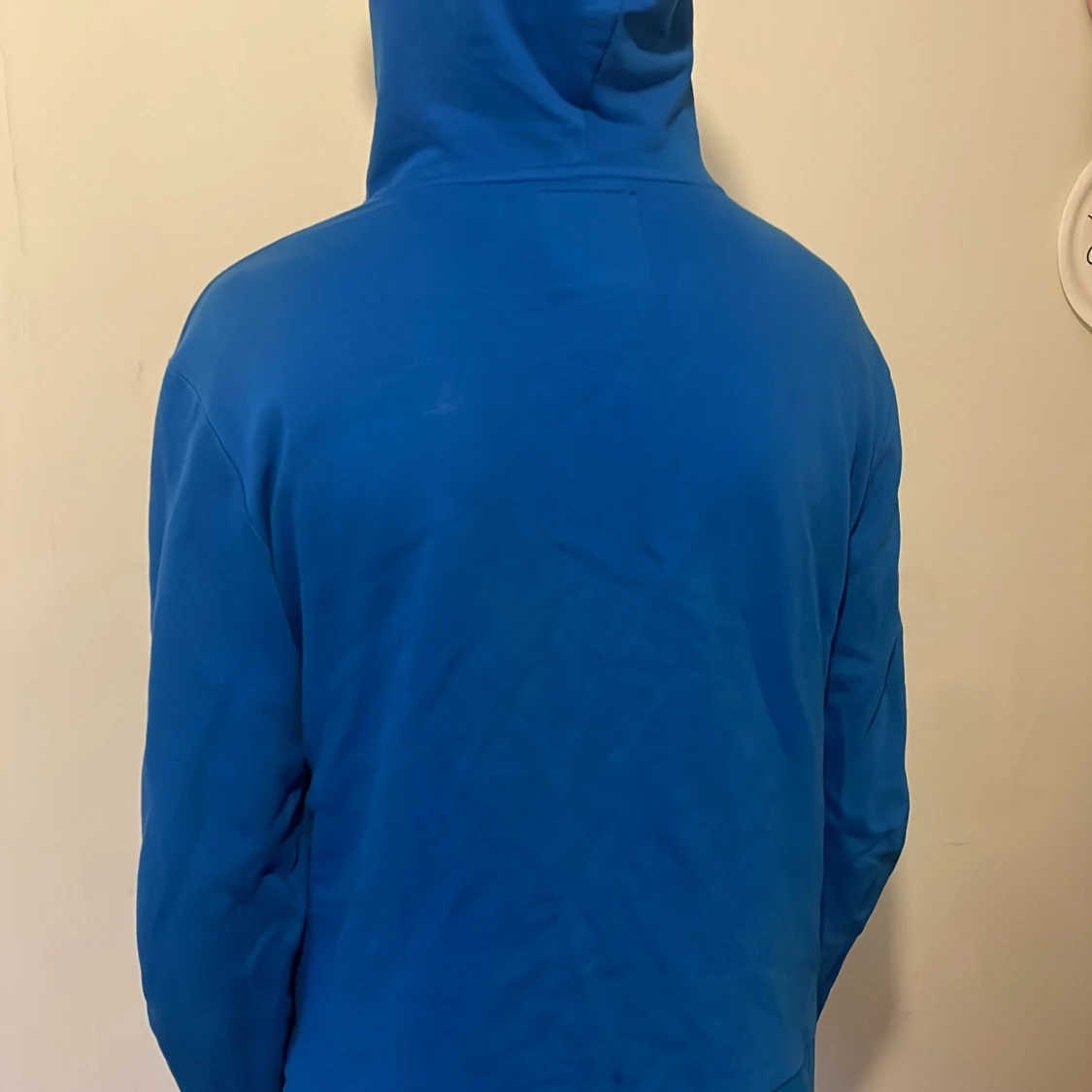 Blå hoodie med bling och ängelmotiv - 2