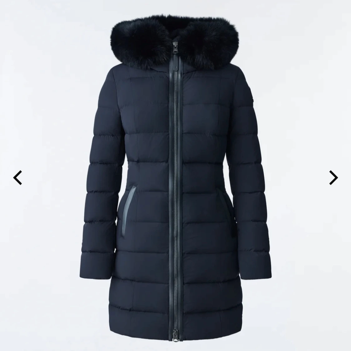 Svart lång dunjacka med pälskant - 3