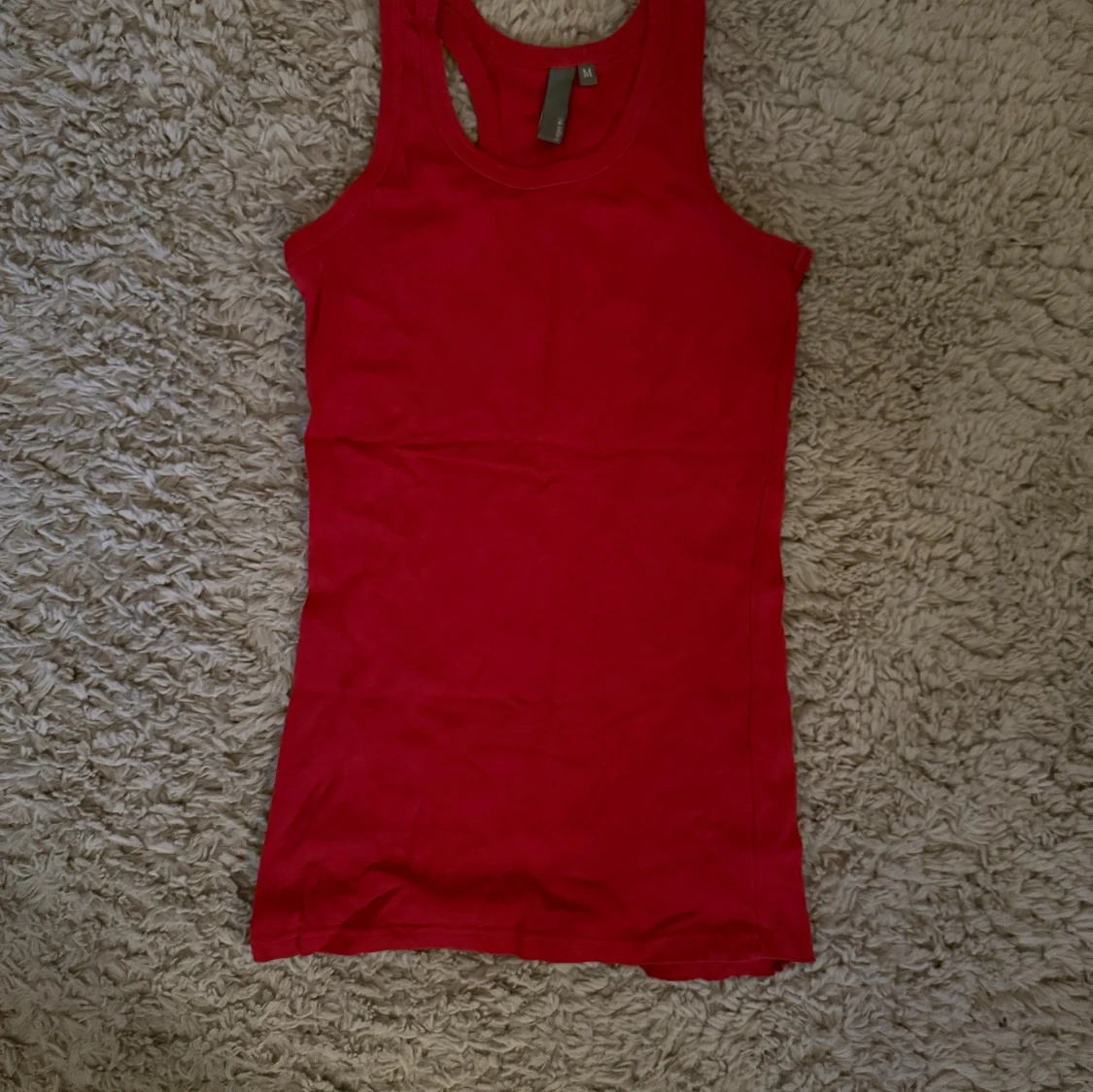 Röd linnetopp i bomull