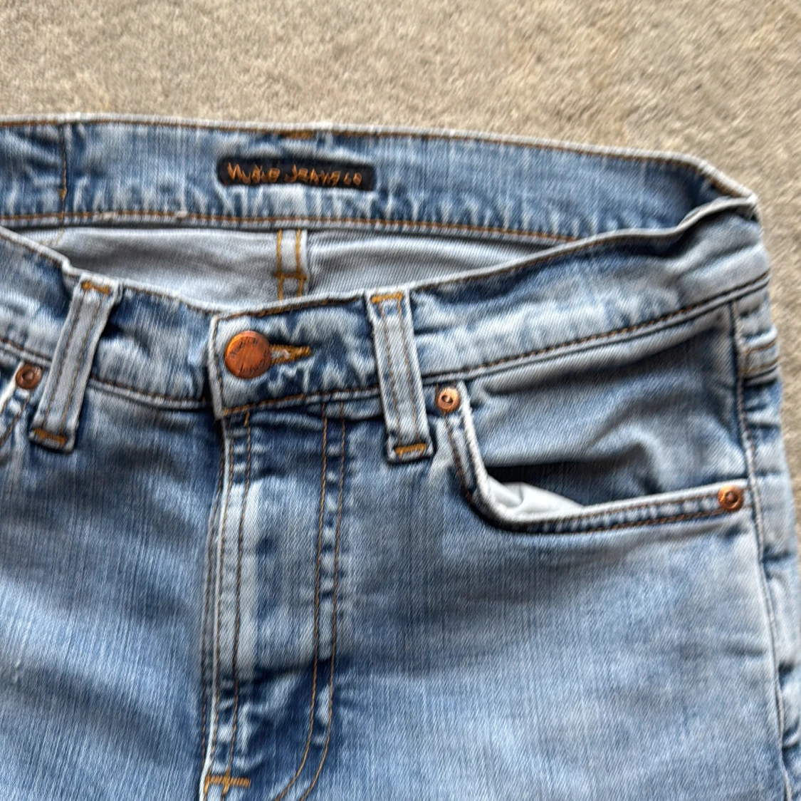 Ljusblå Lean Dean jeans från Nudie - 1