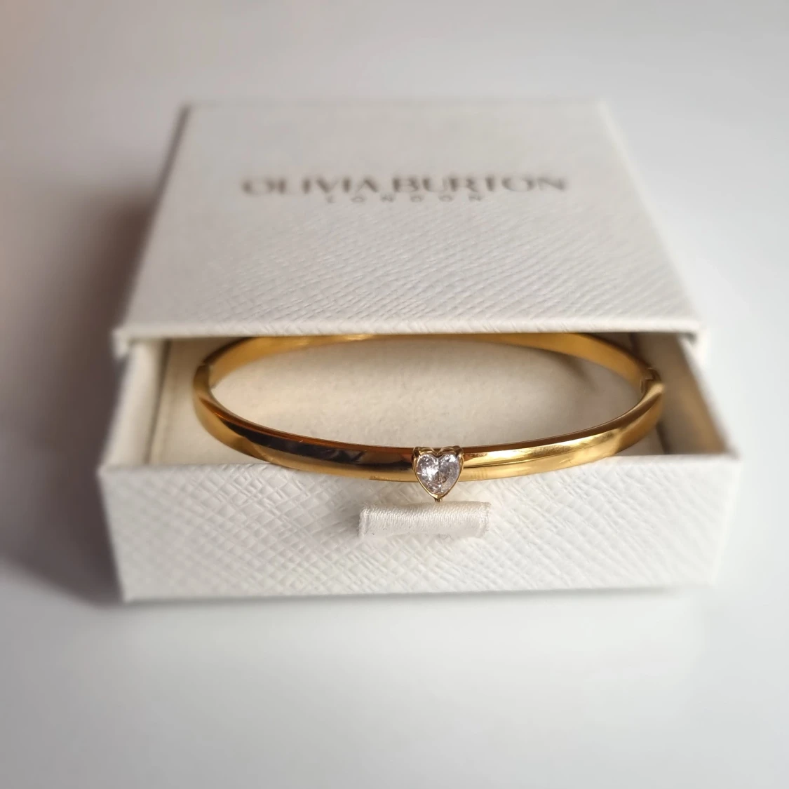 Guldarmband med hjärtformad sten - 4