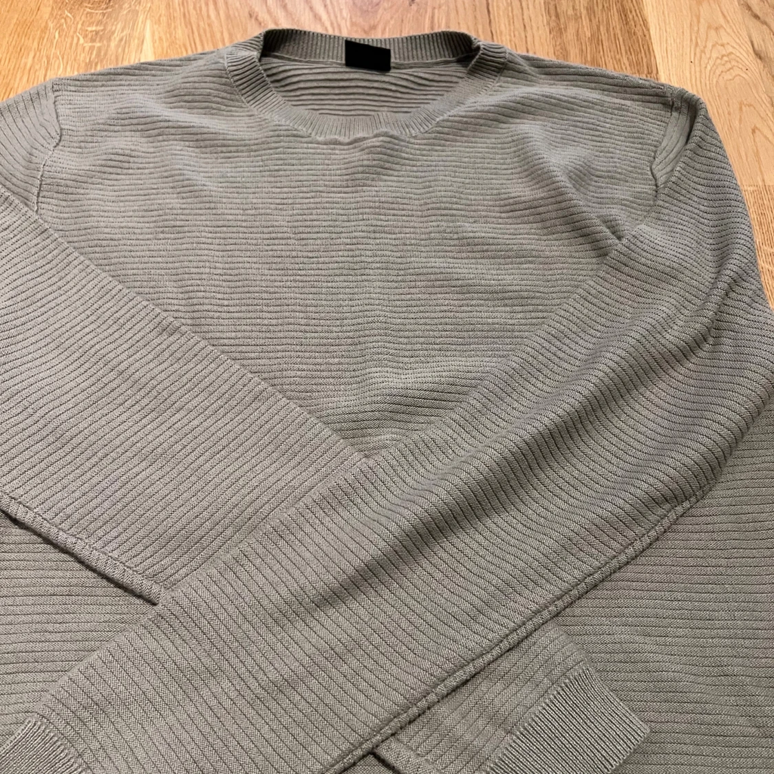 Stickad Långärmad  - 2