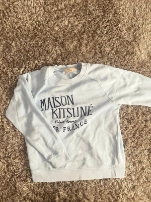 Manson Kitsune tröja 🙌🤩 - Manson Kitsune tröja 🙌🤩 I storlek S✅Men är lite mindre i storleken så sitter slim 🙌