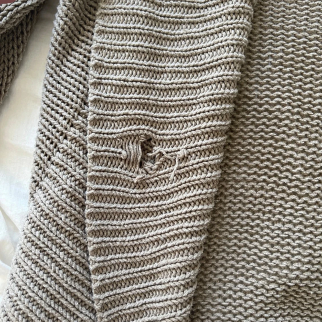 Beige stickad kofta från Lindex XS - 1