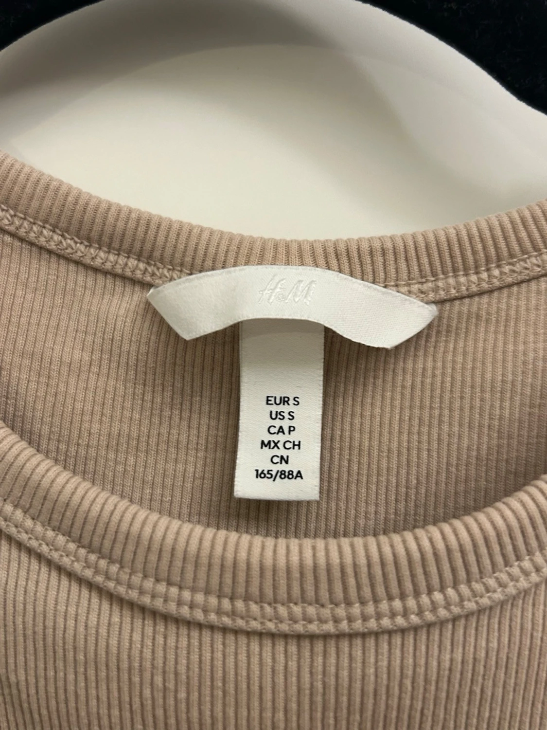 Beige ribbad croppad linnetopp H&M - 3