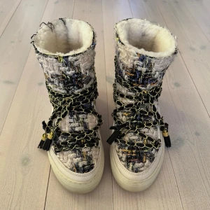 Inuikii vinterskor  - Superfint skick, nästan aldrig använda. Kan mötas upp om du bor i Stockholm. Fler inuikii vinterskor finns i min profil. 