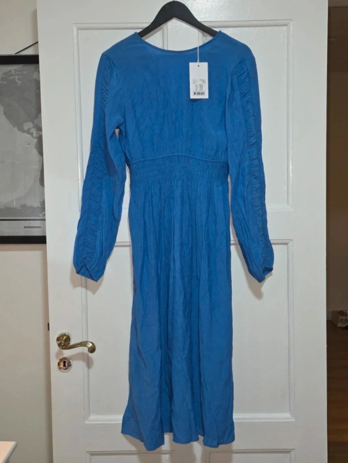 Levaté Midiklänning Lr Asta 3 Krinklad Viscose Stl S