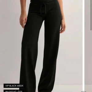 Low waist crepe pants  - Low waist crepe pants! 