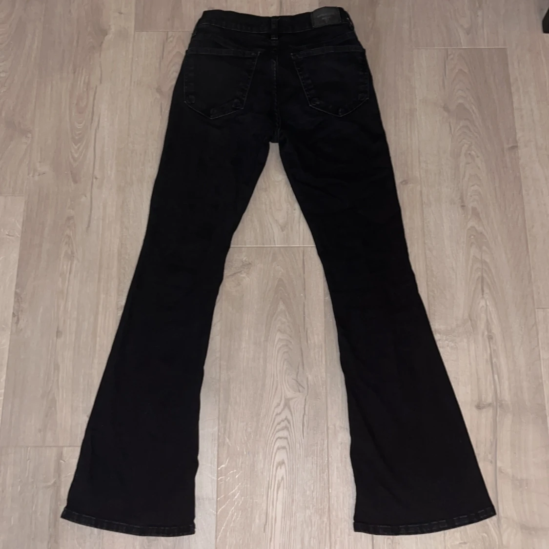 Svarta bootcut jeans från Perfect Jeans - 1