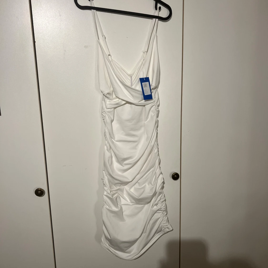 Vit omlottklänning från Shein M