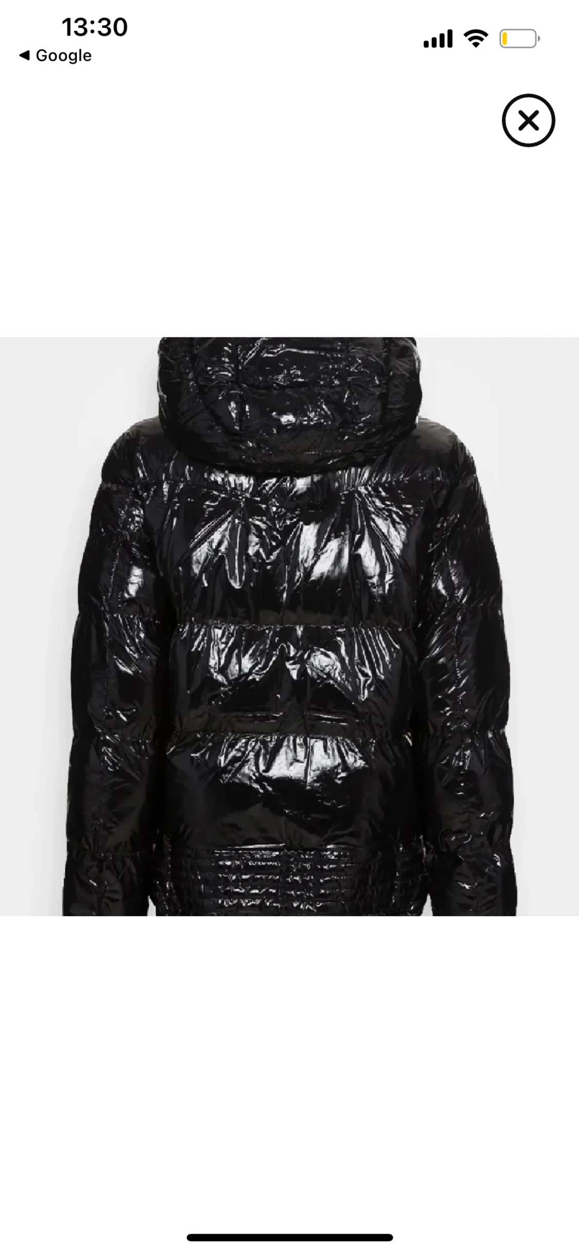 Svart pufferjacka från Guess - 1