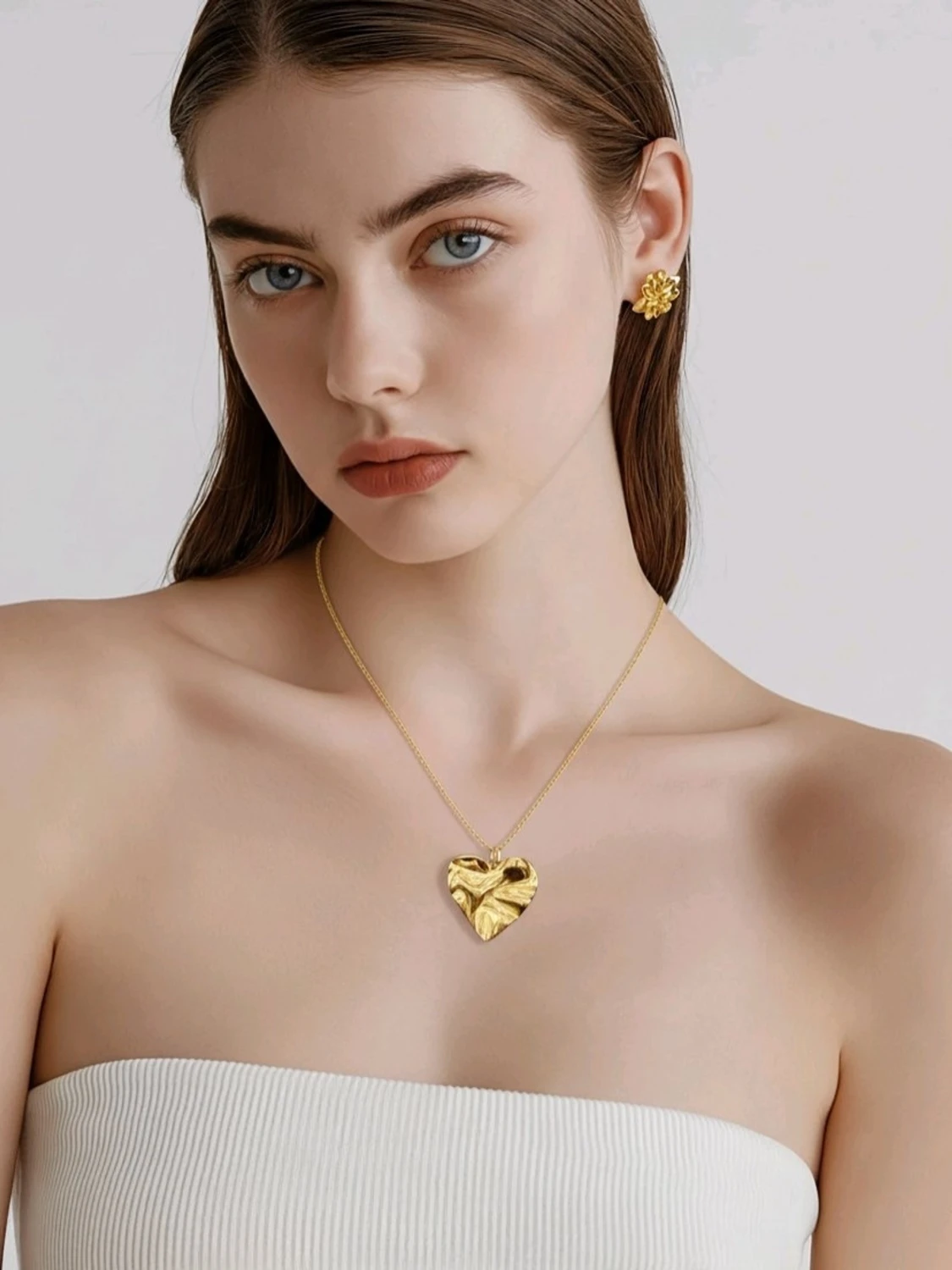 Stilfullt halsband med hjärta  - 2