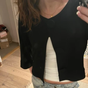 Söt kofta / kavaj - Jättefin kavaj / kofta trekvartsärm som tyvärr inte kommer till användning 💕