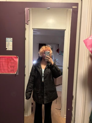 Brun stalljacka - Köpt second hand, mysig som vinterjacka