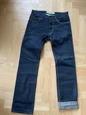 Otvättade Japanska selvage Jeans - Säljer ett par sjukt feta otvättade selvage jeans från Kuyichi, Längden är 34. Hör av er vid frågor!