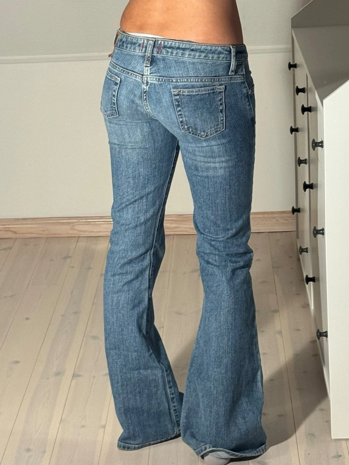Lågmidjade bootcut jeans  - 2