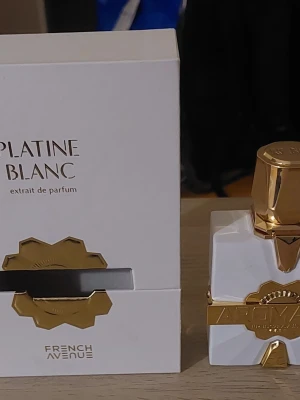 Aromatix Platine Blanc - Mängd enligt bild, skulle gissa på 25/100ML