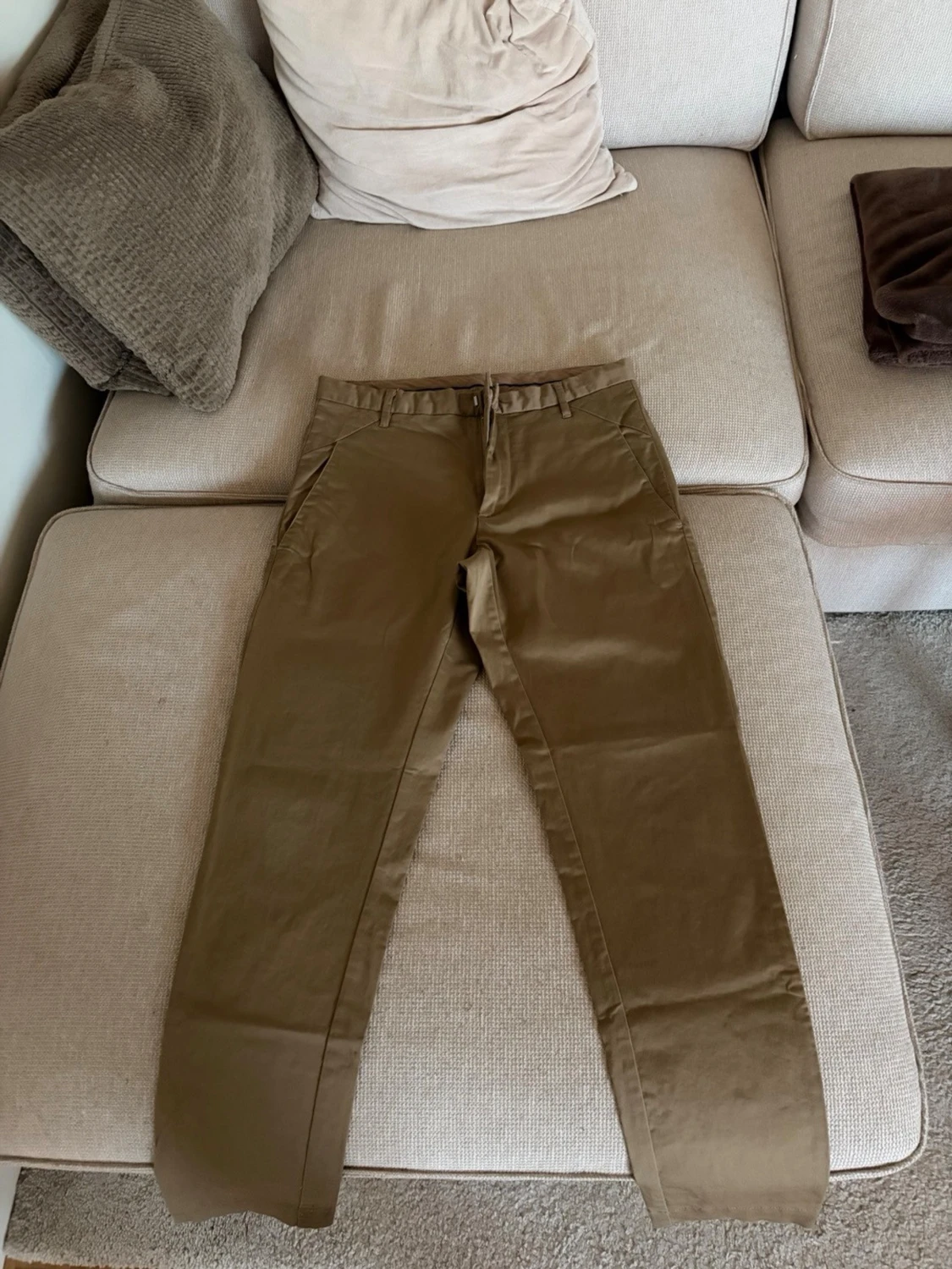 Beiga chinos från Whyred, storlek 44