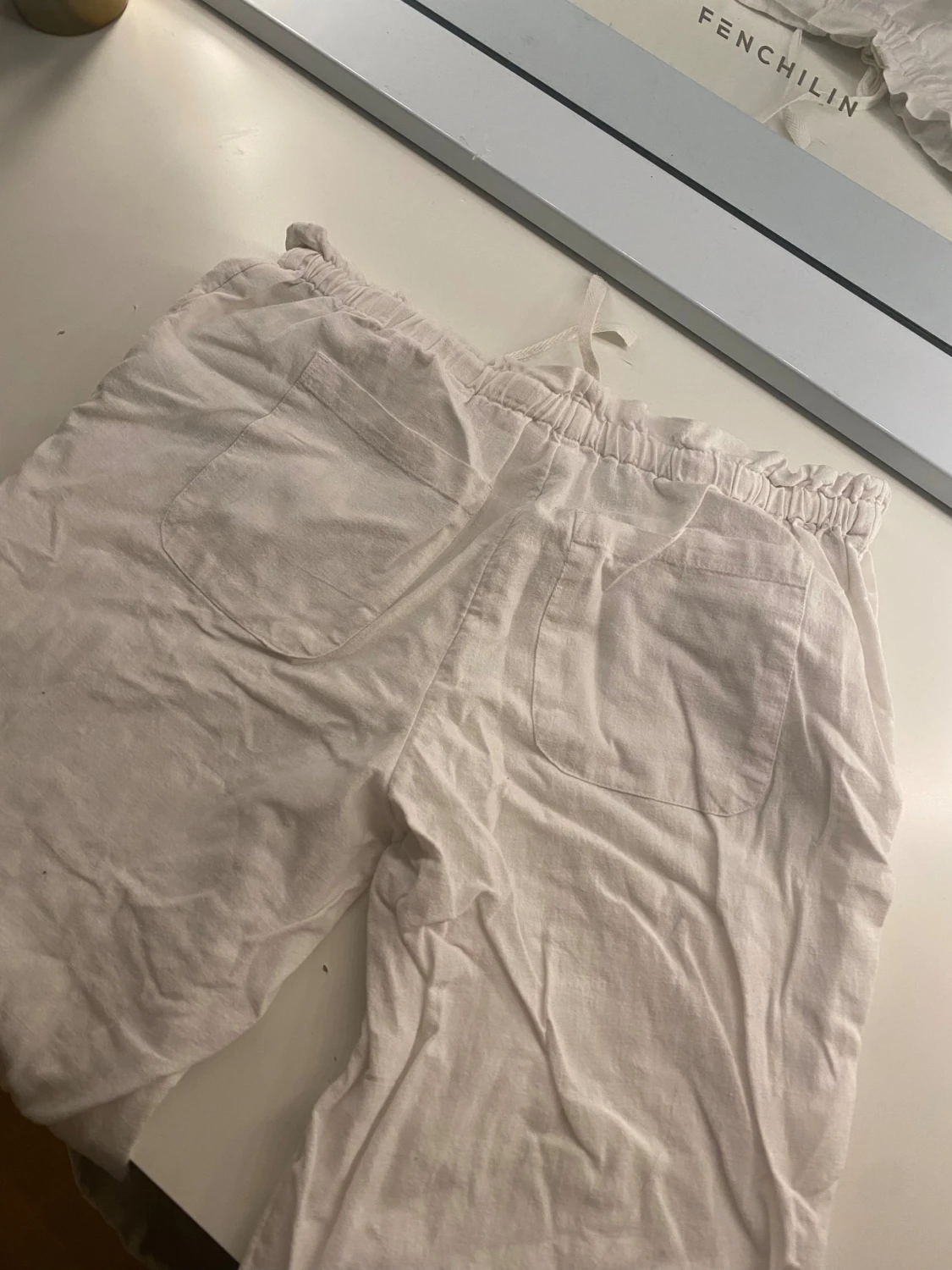 Vita loose shorts med snörning - 3