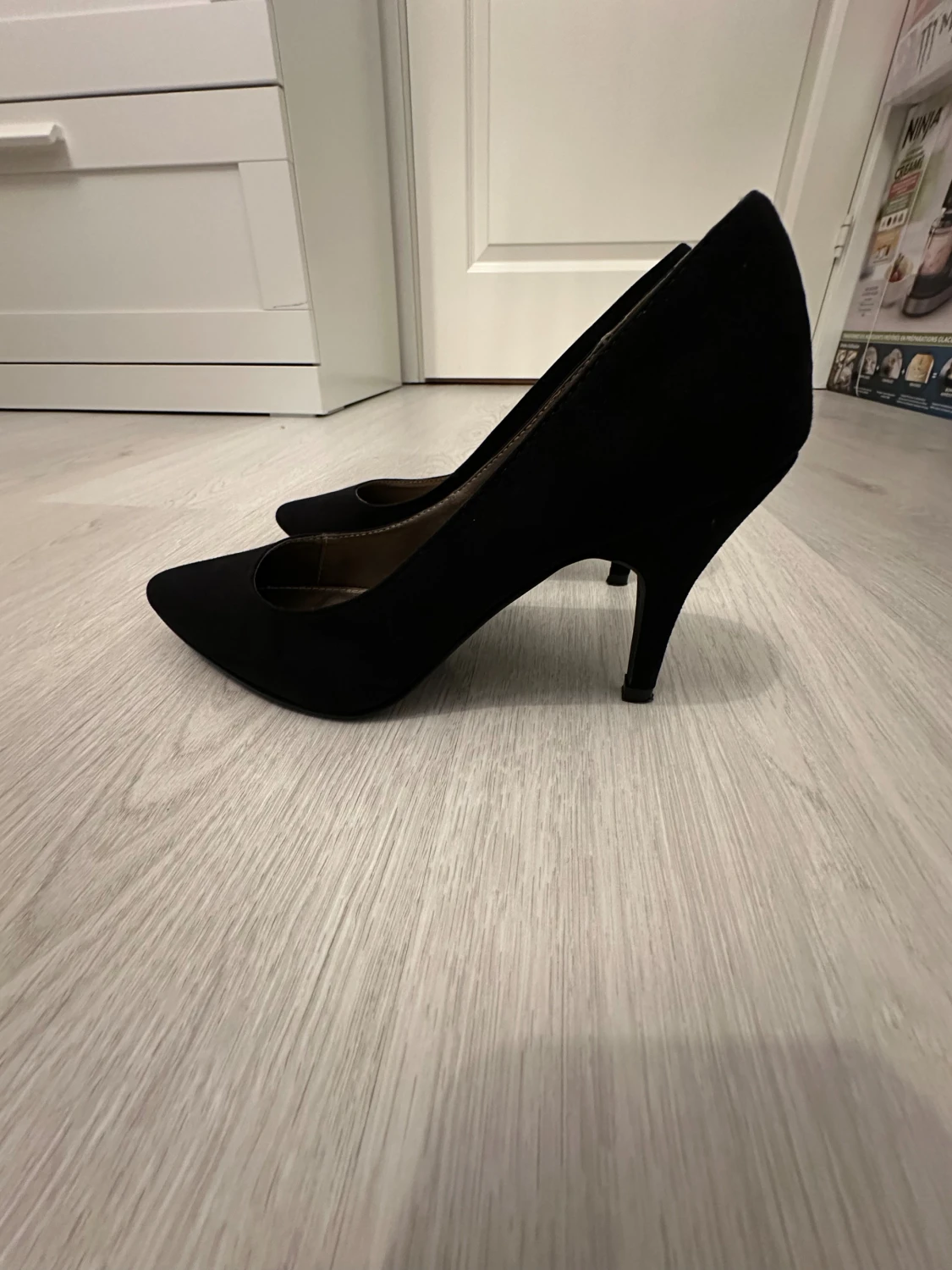 Svarta pumps från Donna Girl London - 2