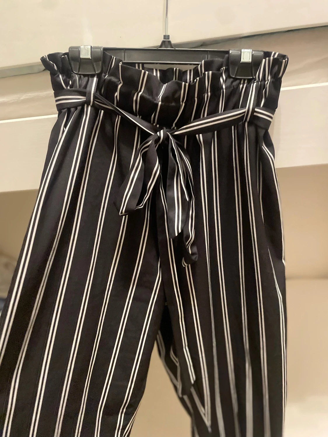 Svarta randiga byxor  - 1