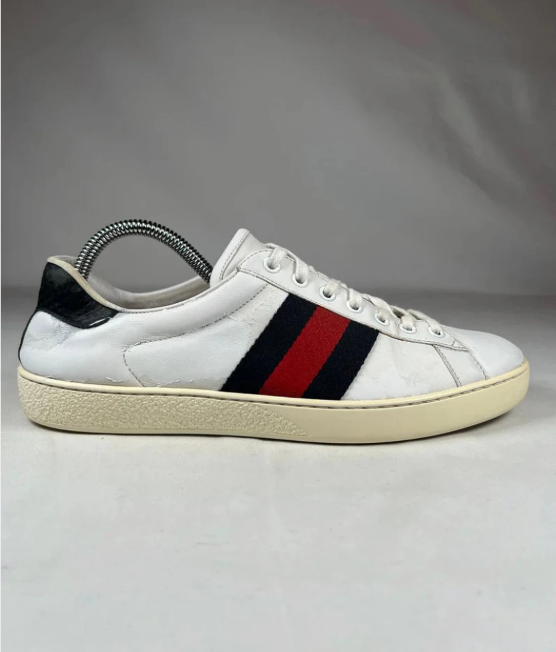 Gucci sneakers med röd och blå rand