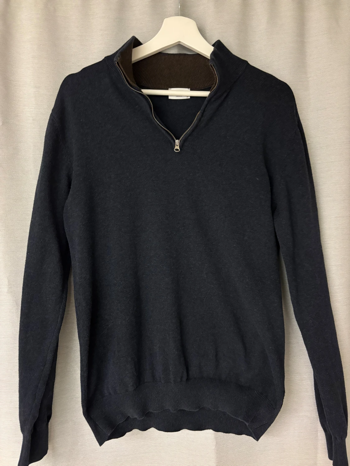 Mörkblå half zip tröja John Henric