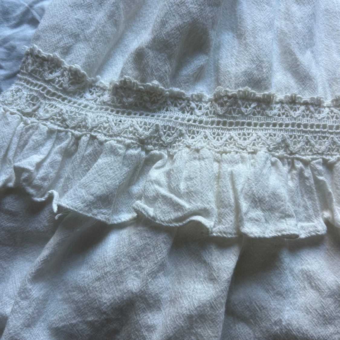 Vit spetsklänning från Vila - 2