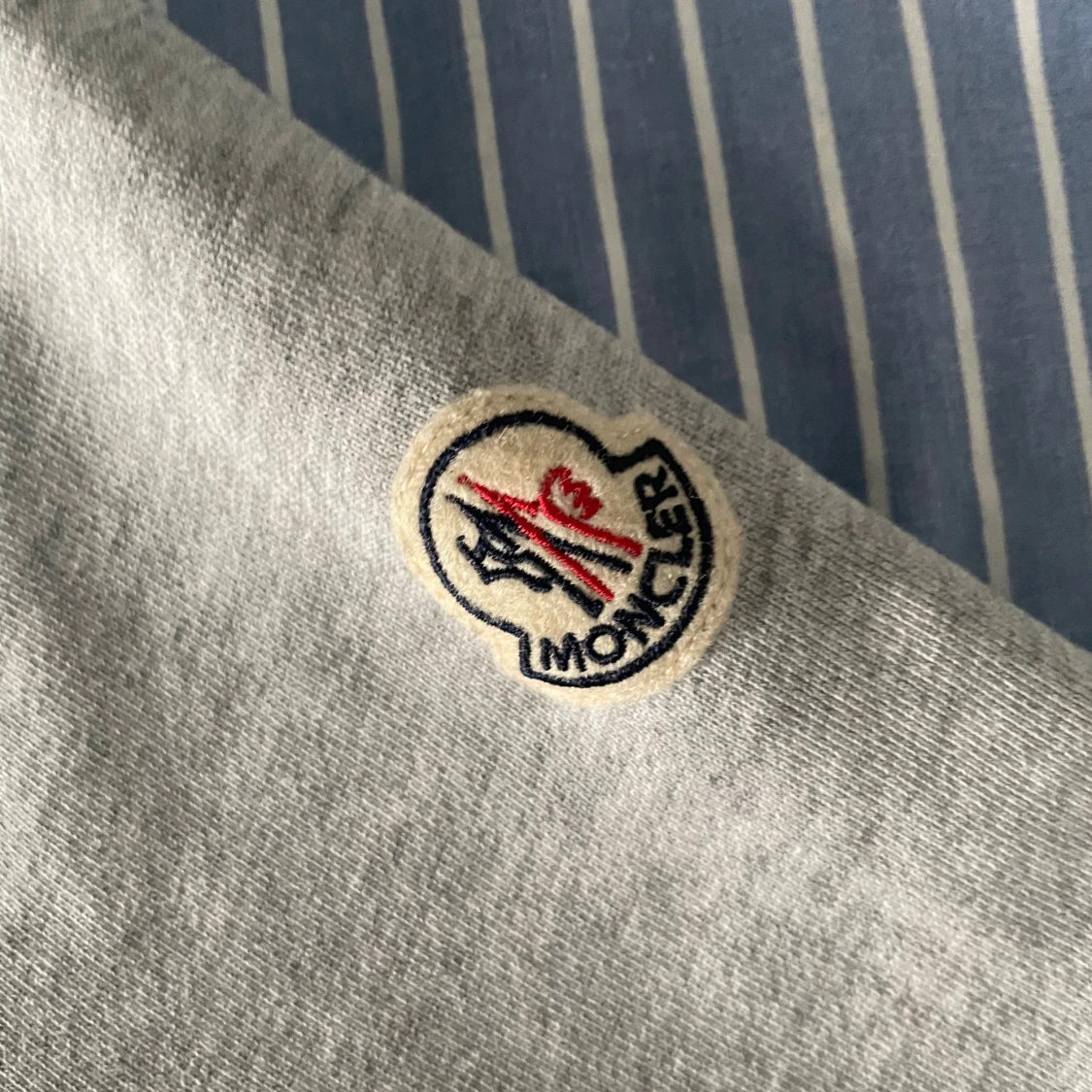 Grå Moncler hoodie med dragkedja - 1