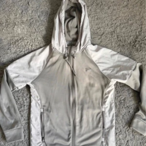  Under Armour set limited edition  - Fick denna av en vän som är sponsrad, Limited edition Vill du ha bättre bilder kan du  självklart få det 