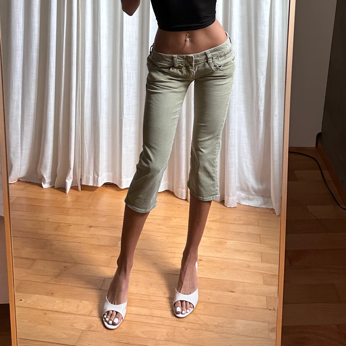 Khaki Capri jeans