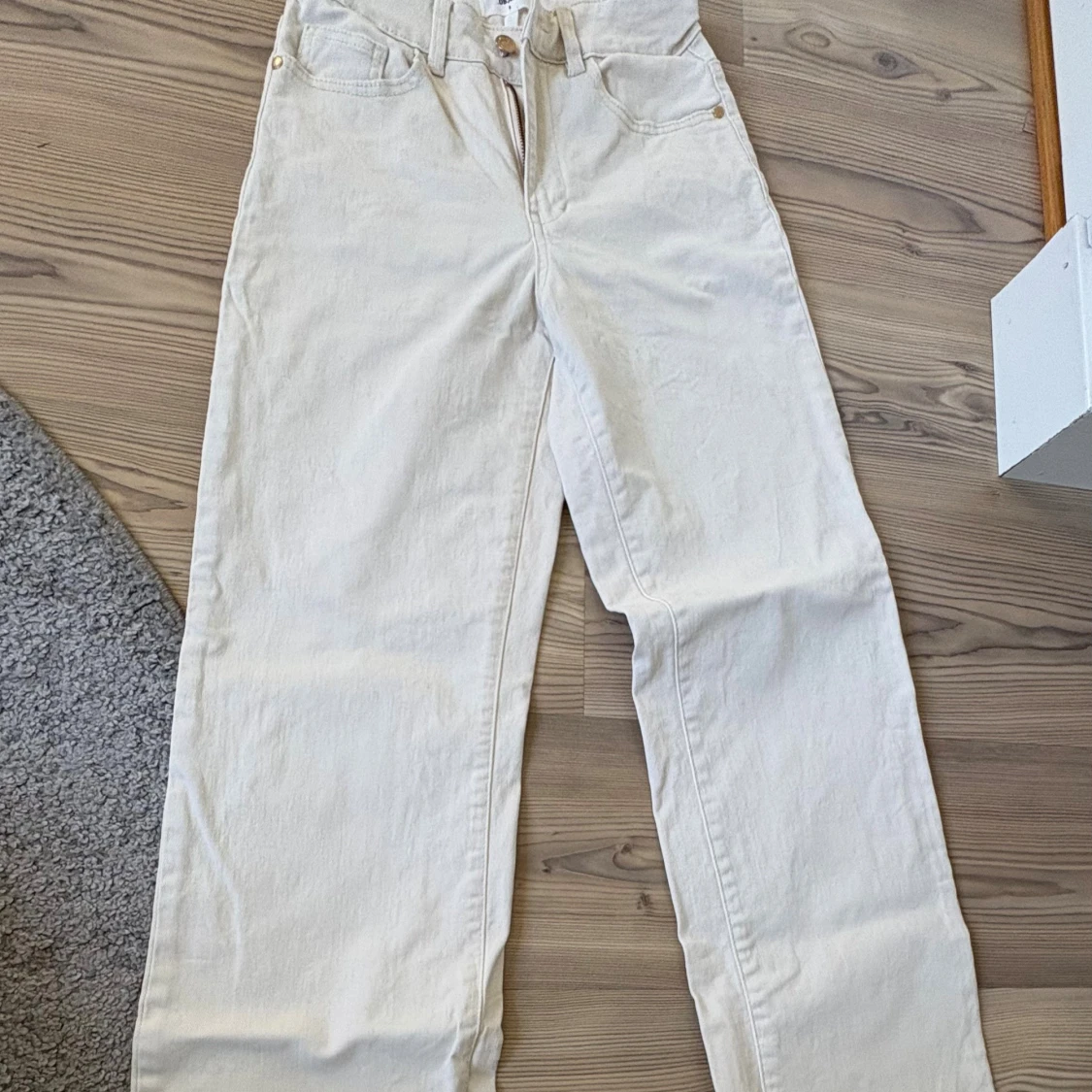 Vita raka jeans från Object