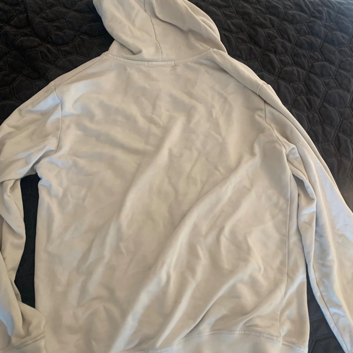 Vit hoodie från Comme des Garçons Play - 2