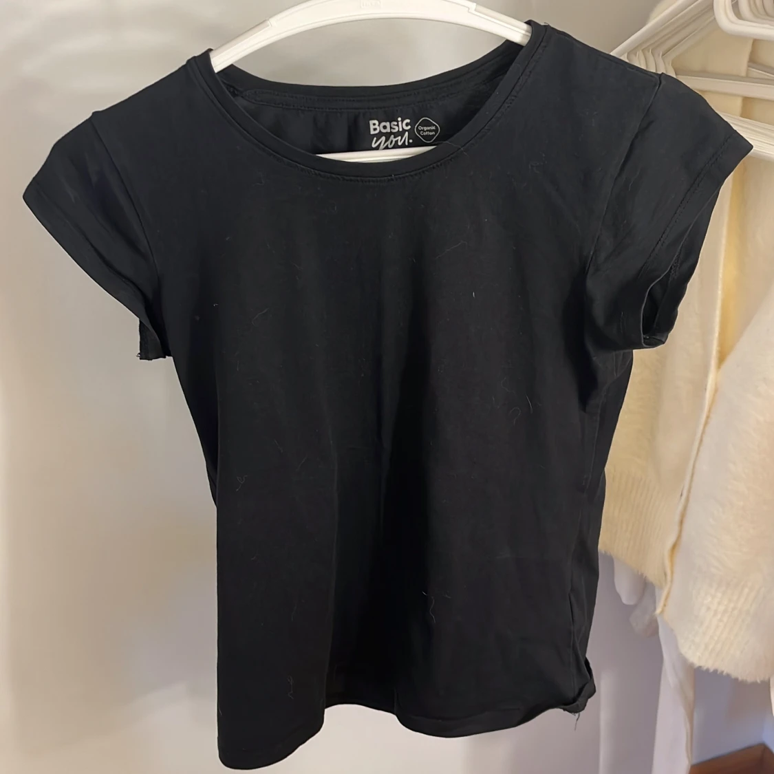 Svart basic t-shirt i bomull - 2