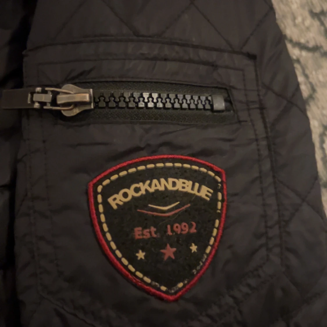 Svart jacka, Rockandblue - 2