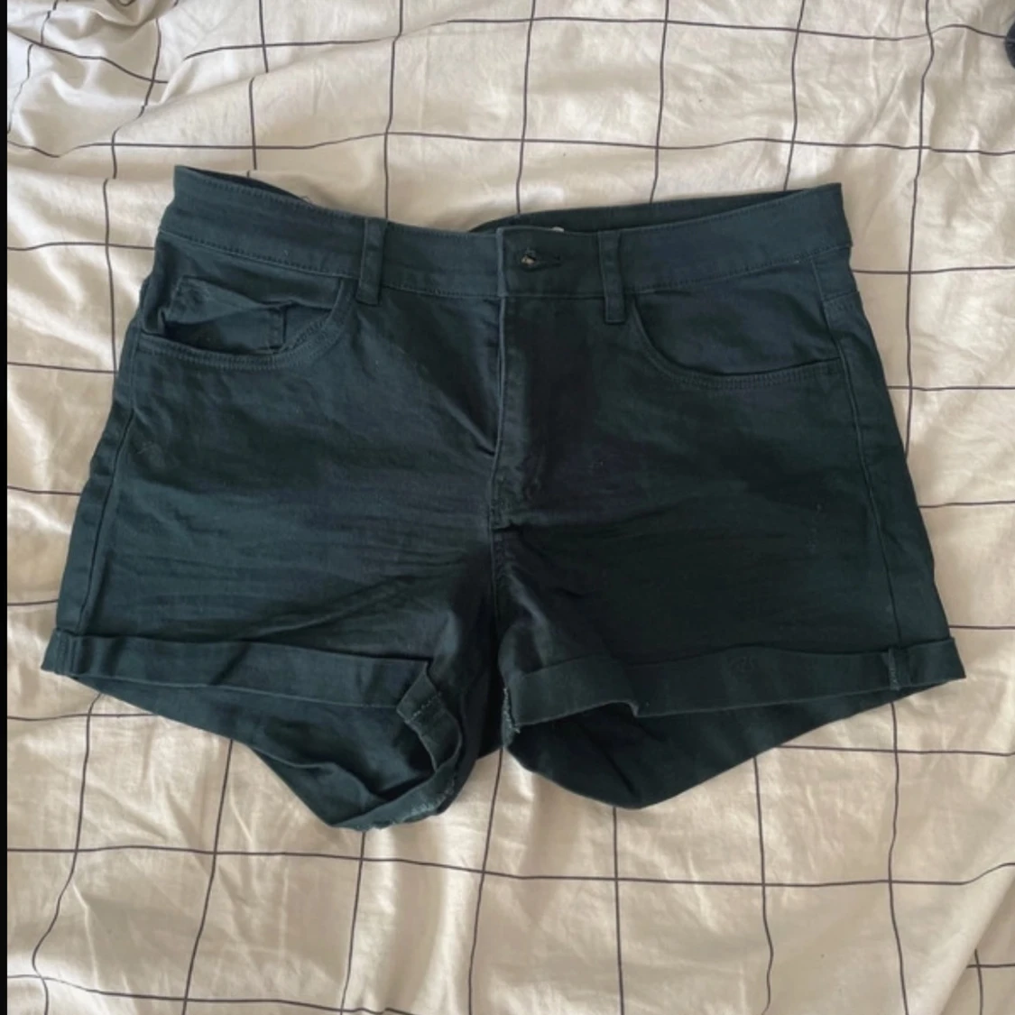 Shorts från H&M, strl 36 - 1