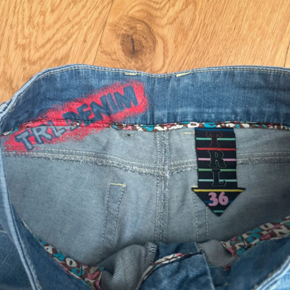 Blå bootcut jeans från TRL Denim - 2