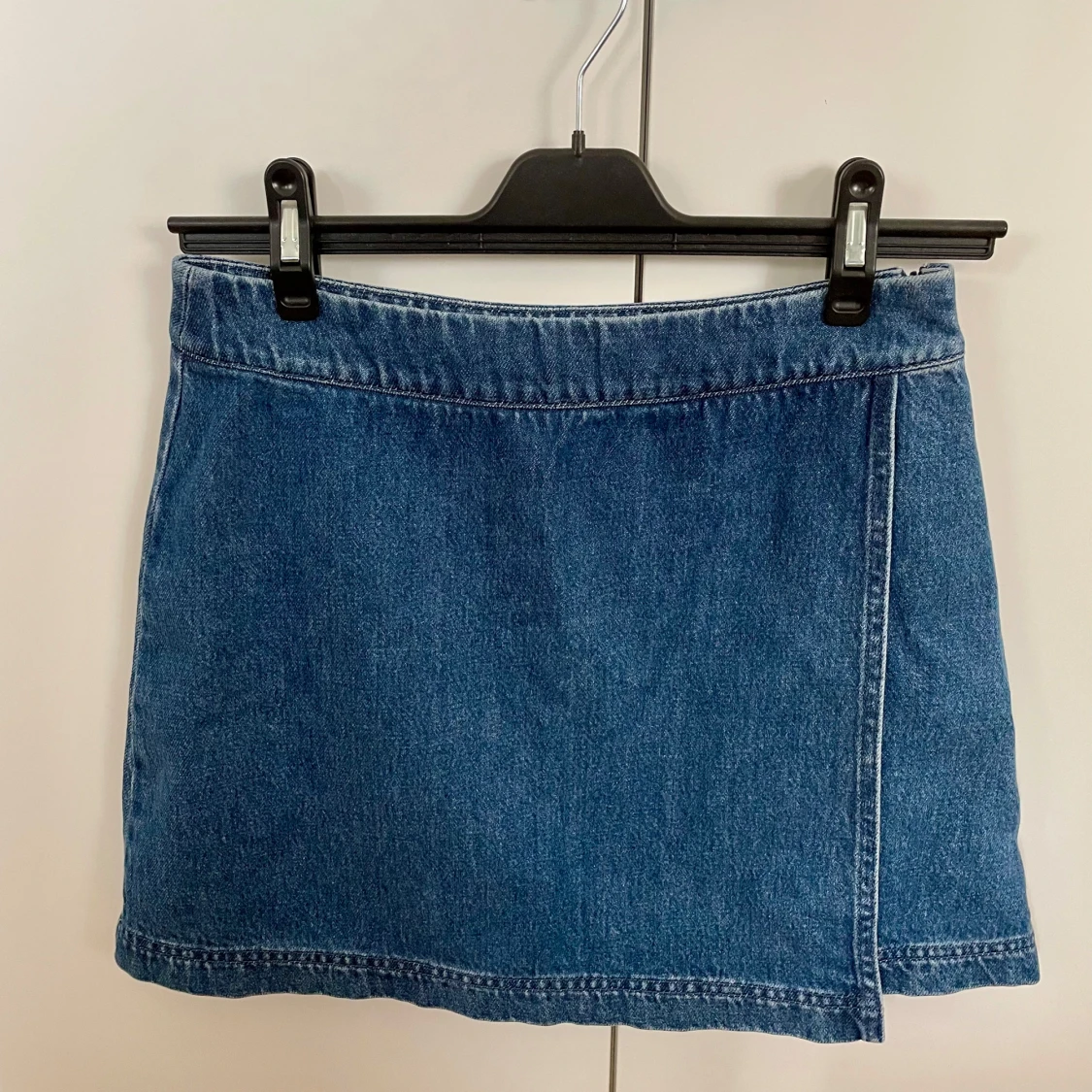 Blå jeanskjol från Lindex, stl 38